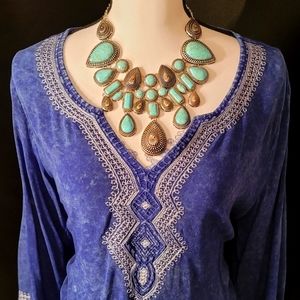 Super cute hippie top!